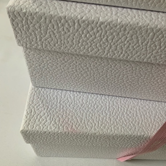 DIOR Nest of 3 Empty Boxes with a Pink Ribbon - Picture 11 of 14